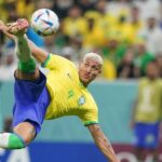 卡達世界盃-賽訊-巴西理查利森從小穿涼鞋踢球　「側掛金鉤」FIFA也驚了
